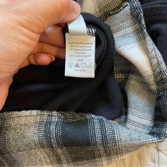 VENUS Ribbed Henley Top - Picture 8 of 9